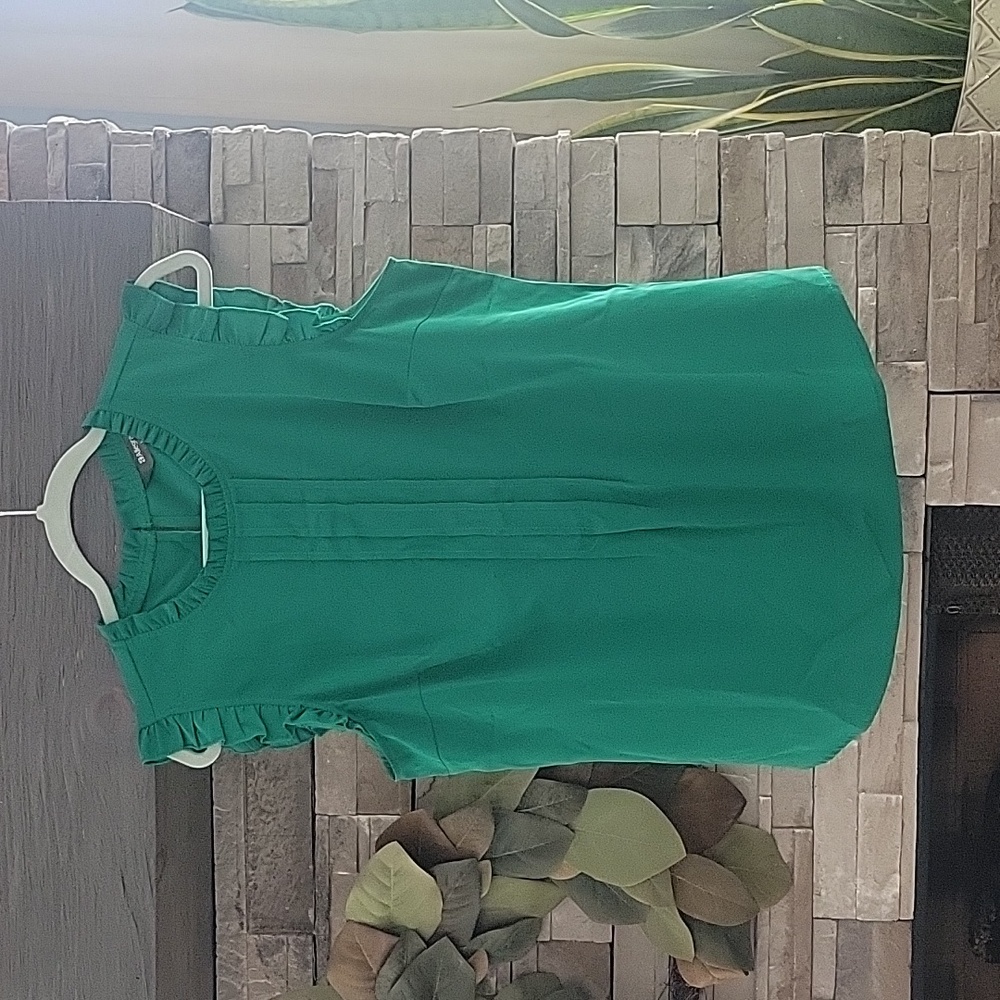 Green Sleeveless Top
